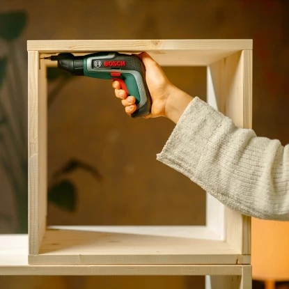 Bosch Akkuschrauber IXO 7 Set Inkl. Akku, Ladekabel, Box & Aufsätze – Bild 13